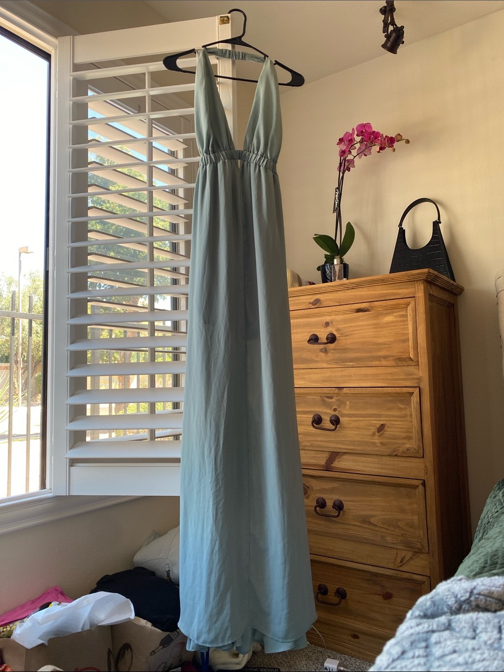 🌼 Show Me Your MuMu Halter Maxi Dress Extra Small Sage color